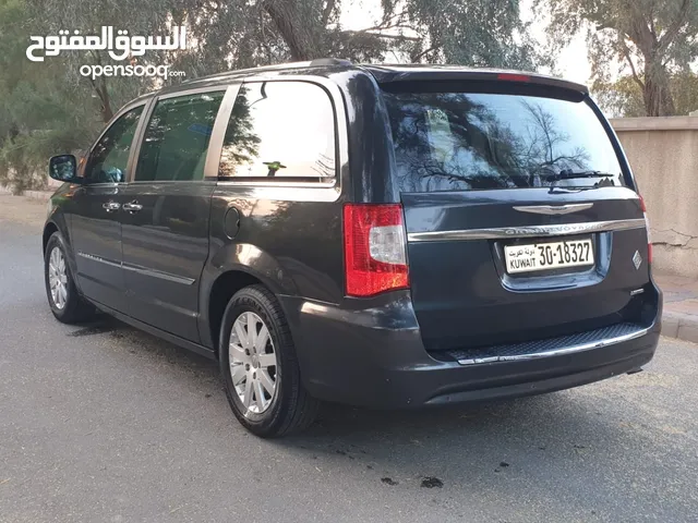 Used Chrysler Grand Voyager in Hawally