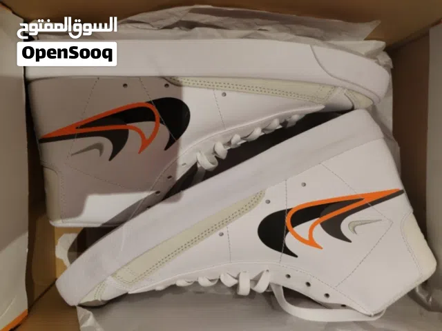 Nike air blazers size 44 white and new