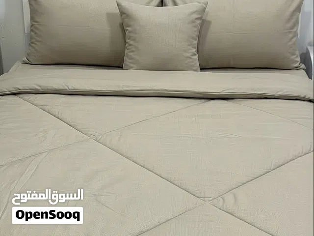 طقم كامل نظيف بحالة ممتازة جداً لغرف البنات