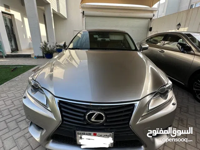 للبيع *لكسز Is350* موديل 2016