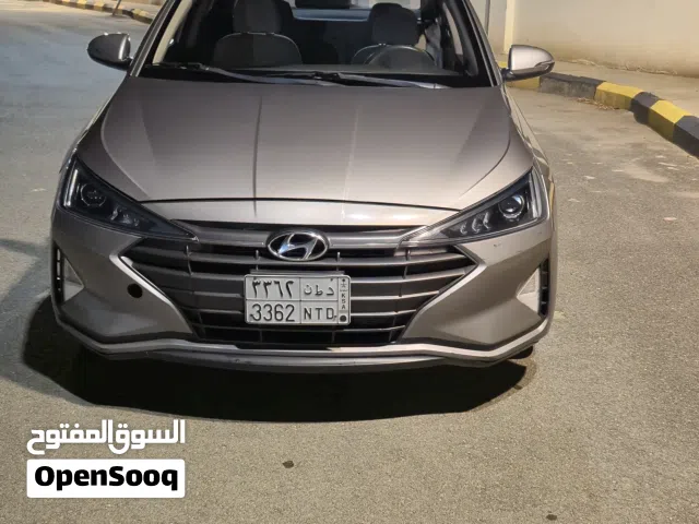 2019 Hyundai Elantra Standard