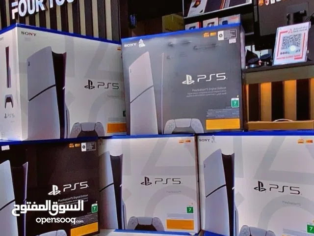 تتوفر بلاستيشن ps5 ( موقع المحل : (نزوى/ حي العين) جديد ضمان سنه