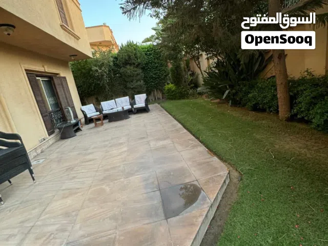 فرصه  ذهبيه لااصحاب الذوق الراقى والهدوء تصميمات مميزه وتشطيبات راقيه تصميم معمارى انيق البيع بالفرش