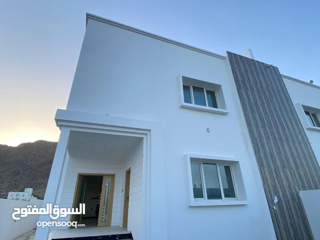 325m2 More than 6 bedrooms Villa for Sale in Muscat Amerat
