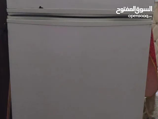 للبيع ثلاجه +غساله شبه جديد +خلاط سلطه فواكه +طقم قنب +كيزر شبه جديد +موبيلية كامله +مكيف +سفنجت تخت