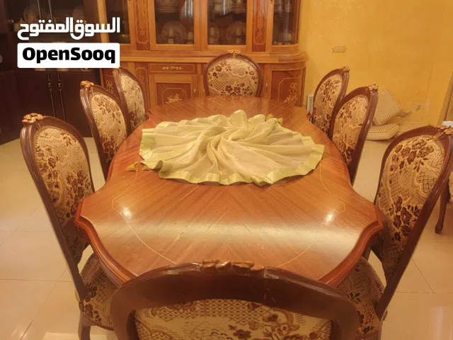 طاولة  صناعة يدوية فخمة  8 كراسي
