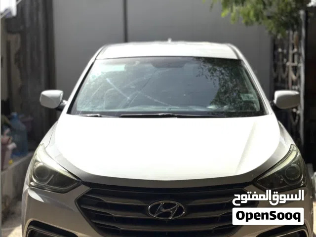 Used Hyundai Santa Fe in Basra