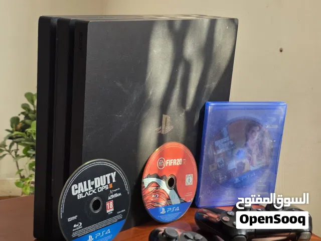 متوفر PS4 PRO شبه جديد قمة في النظافة ماشاء الله