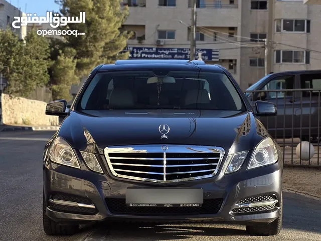 Mercedes-Benz E200