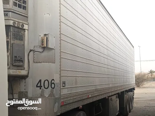 براد أمريكي مع رأس فولفو