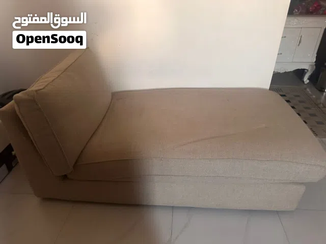 كنبة طويله لنوم لغرفة المعيشه