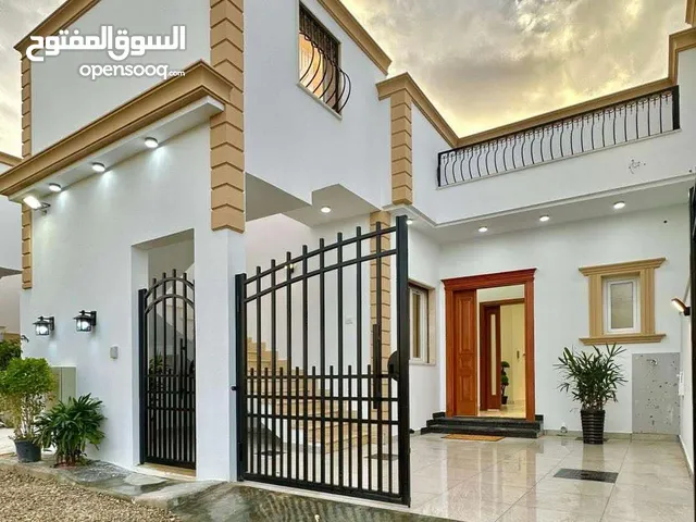 145 m2 4 Bedrooms Townhouse for Sale in Tripoli Ain Zara