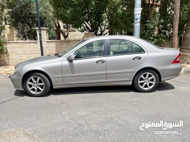 سيارة مرسيدس c200 بحالة ممتازة مواصفات اردنيه من غرغور.