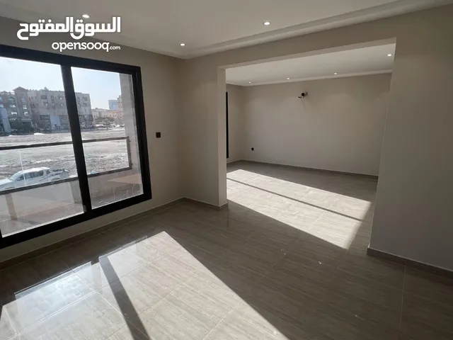 55 ft 4 Bedrooms Apartments for Rent in Dammam Al Wahah