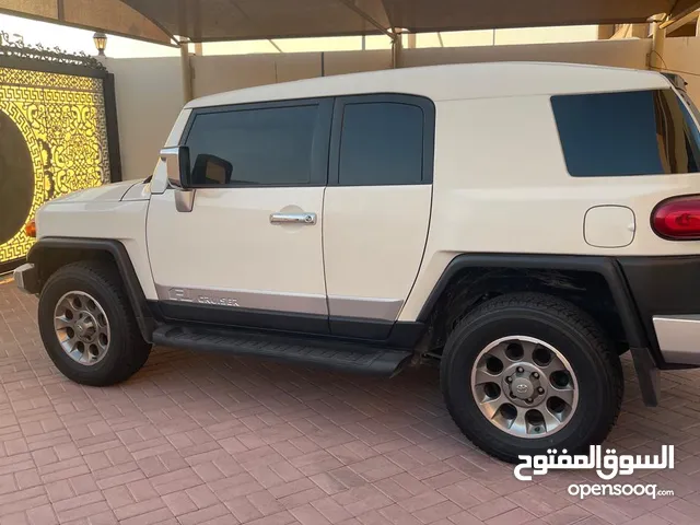 TOYOTA FJ full option 2012