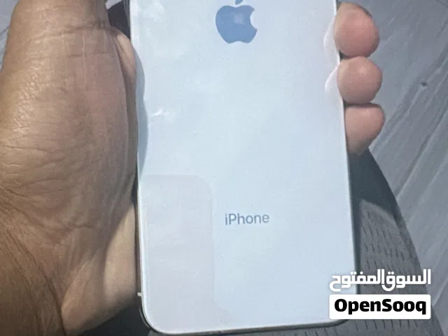 ايفون X أبيض مستعمل بحالة ممتازة بسعة 64 جيجابايت من أبل