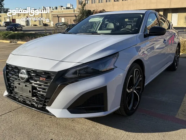 نيسان التيما sr 2024 للون مميز سموك
