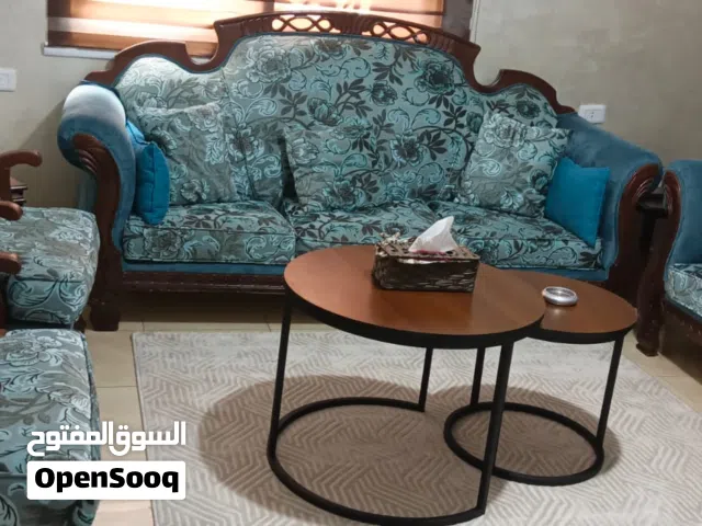 طقم كنب كلاسيكي مميز للبيع (7 مقاعد) بحالة ممتازة!