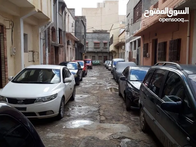 140 m2 3 Bedrooms Townhouse for Rent in Tripoli Sidi Al-Masri