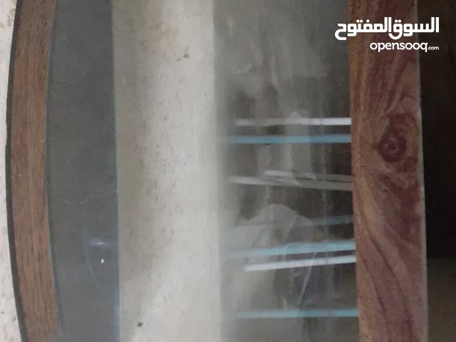 حوض السمك للبيع حجم متوسط مع زينه مع حجار الموقع جبل النصر