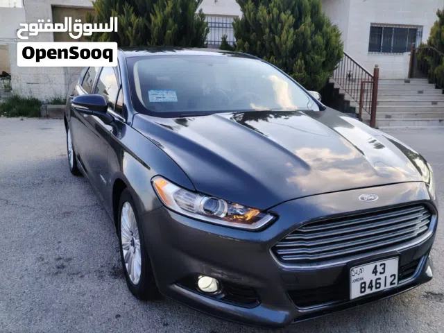 2015 فورد فيوجن SE