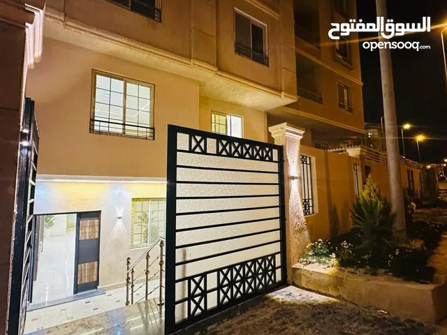 290m2 4 Bedrooms Villa for Sale in Giza Sheikh Zayed