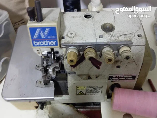 ماكنه حبكه جوكي اصلي بحاله ممتازه صناعي مع طاوله و شمع دان بركب عليها سته خيطان شغل مصنع أو مشغل