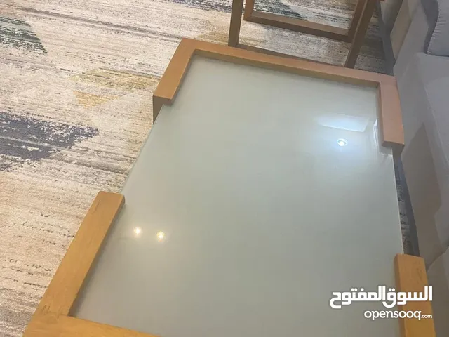 طاولات خدمه
