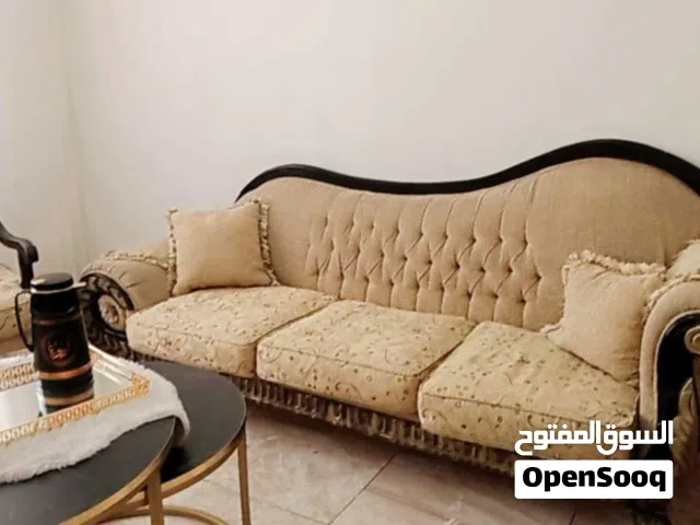 كنب( 7) مقاعد بحاله ممتازة للبيع