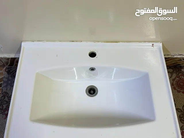 للبيع مغسلة