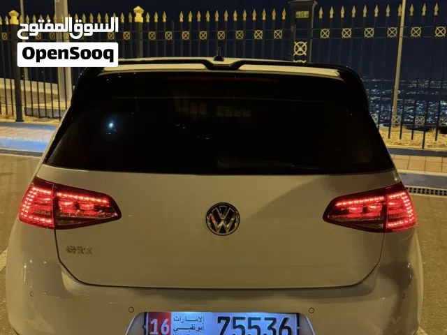 ليتات خلفية أصلية وكالة لسيارة فولكس فاجن جولف من موديل 2014 وحتى موديل 2018 للبيع بمدينة العين