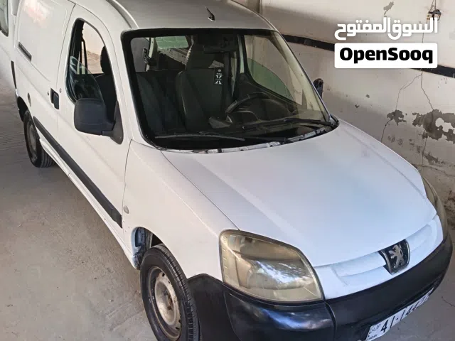 2005 بيجو بارتنر Van Short Body