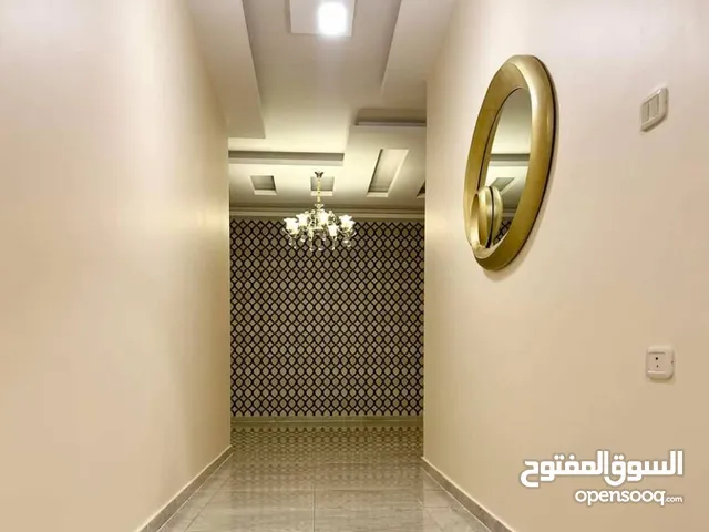 235 m2 4 Bedrooms Villa for Sale in Tripoli Ain Zara