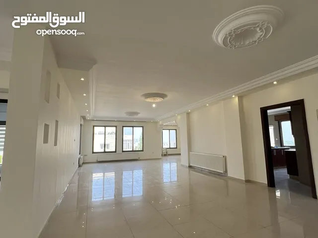 شقة طابقية فارغه للايجار  350م ط اول مع مصعد من فيلا دابوق 10.000د الرحمانية
