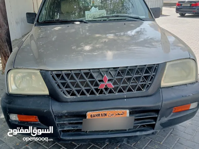 Mitsubishi pickup 2004