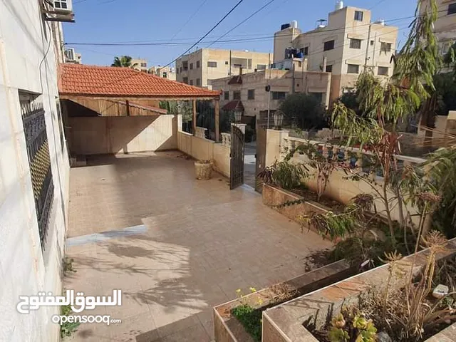 148 m2 4 Bedrooms Apartments for Sale in Zarqa Al Zarqa Al Jadeedeh