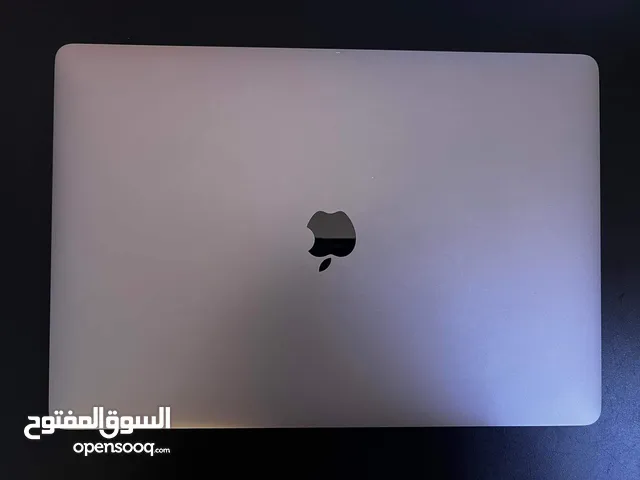 MacBook Pro 2018 15” نسخة خاصة فقط قطعة واحدة بالعراق