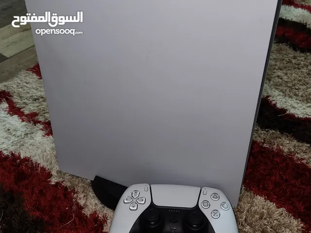 بلايستاشن 5 مستعمل جديد كرت ب كرتونة مع يد السوني و يد اضافيه