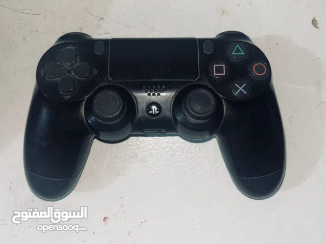 محتاج جوستاكت مال بلي 4 منو عنده للبيع