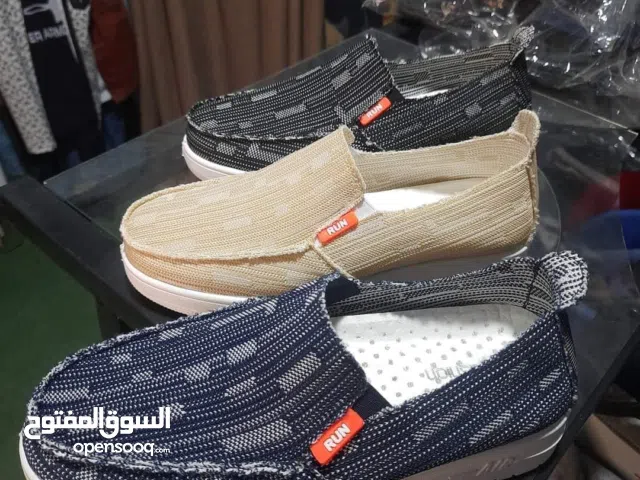 بنص Run رجالي شرايط   تلبيس مريح سهل الارتداء  خامة تريكو شبكي مستورد  نعل PVC طري