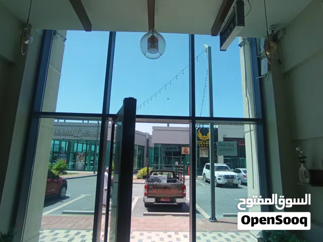 محل تجاري جاهز للإخلاء بموقع حيوي واستراتيجي