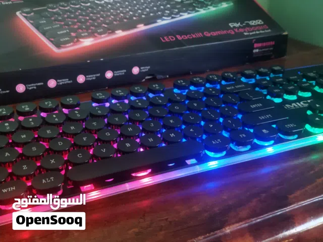 كيبورد مضيء (RGB) نظيف جداً بحالة الوكالة