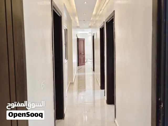 فرصة شقة تحفة للإيجار دور اول بالتجمع الخامس بفيلات الدفاع الوطني بالقرب من كمباوند ديار المخابرات