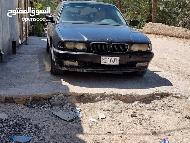 بي ام دبليو 740 E38