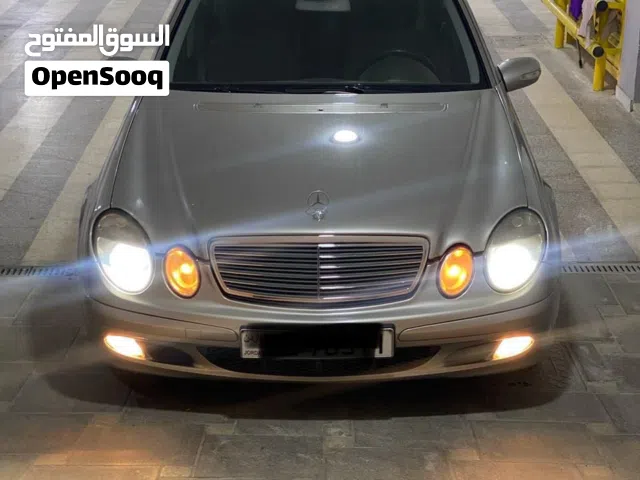 2006 مرسيدس بنز الفئة-E E 200