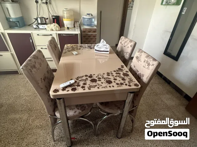 ميز طعام +4 كراسي