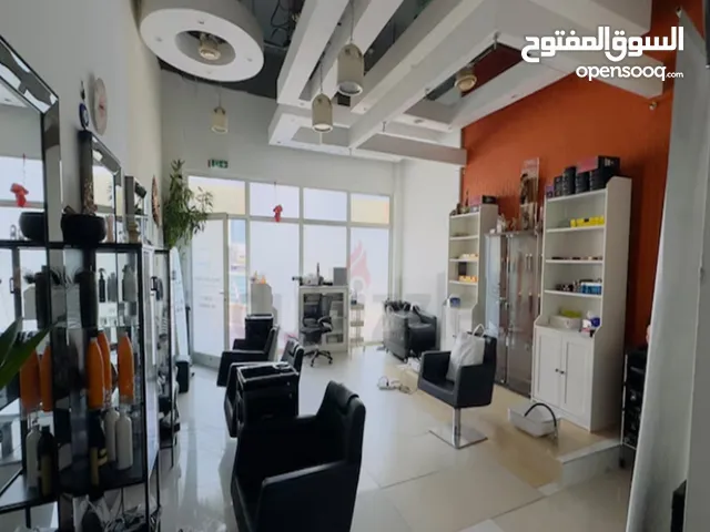 Ladies Salon For Rent