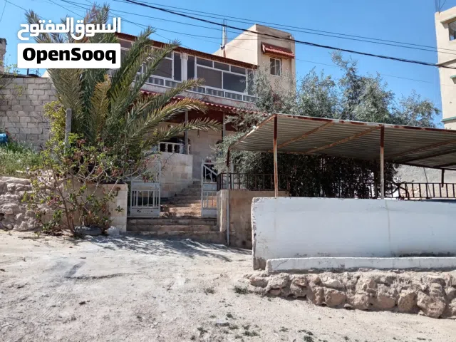 بيت شبه فيلا طابق ثاني مفصول غرفتين  حمام  مطبخ امريكي  غرفه قاعده وغرفه ضيوف ايجار 210 قابل للتفاوض