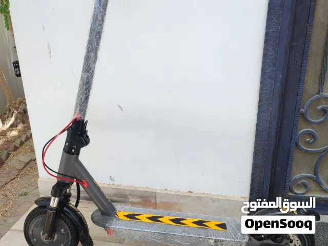 Electric Scooter crooni 45 km speed Good Condition 20km to up km Battery capacity