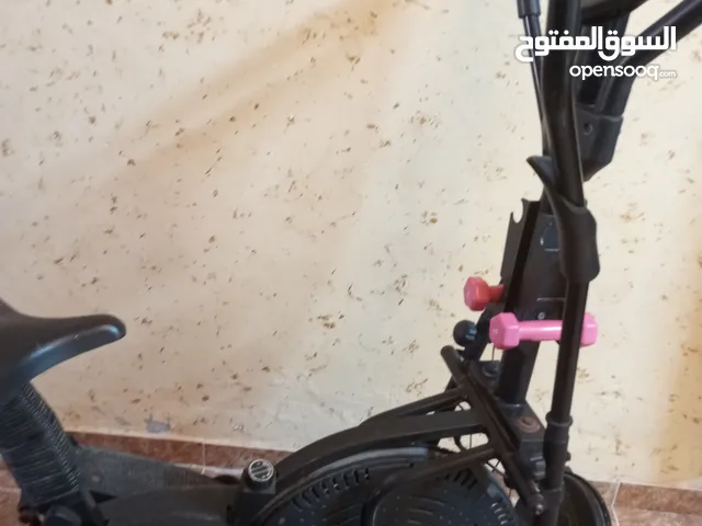 جهاز كروس و بسكليت رياضي بنفس الوقت امريكي شركة World Fitness النوع المستخدم الاندية الرياضية